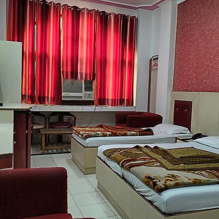 Hotel Yatri International New Delhi Exterior foto