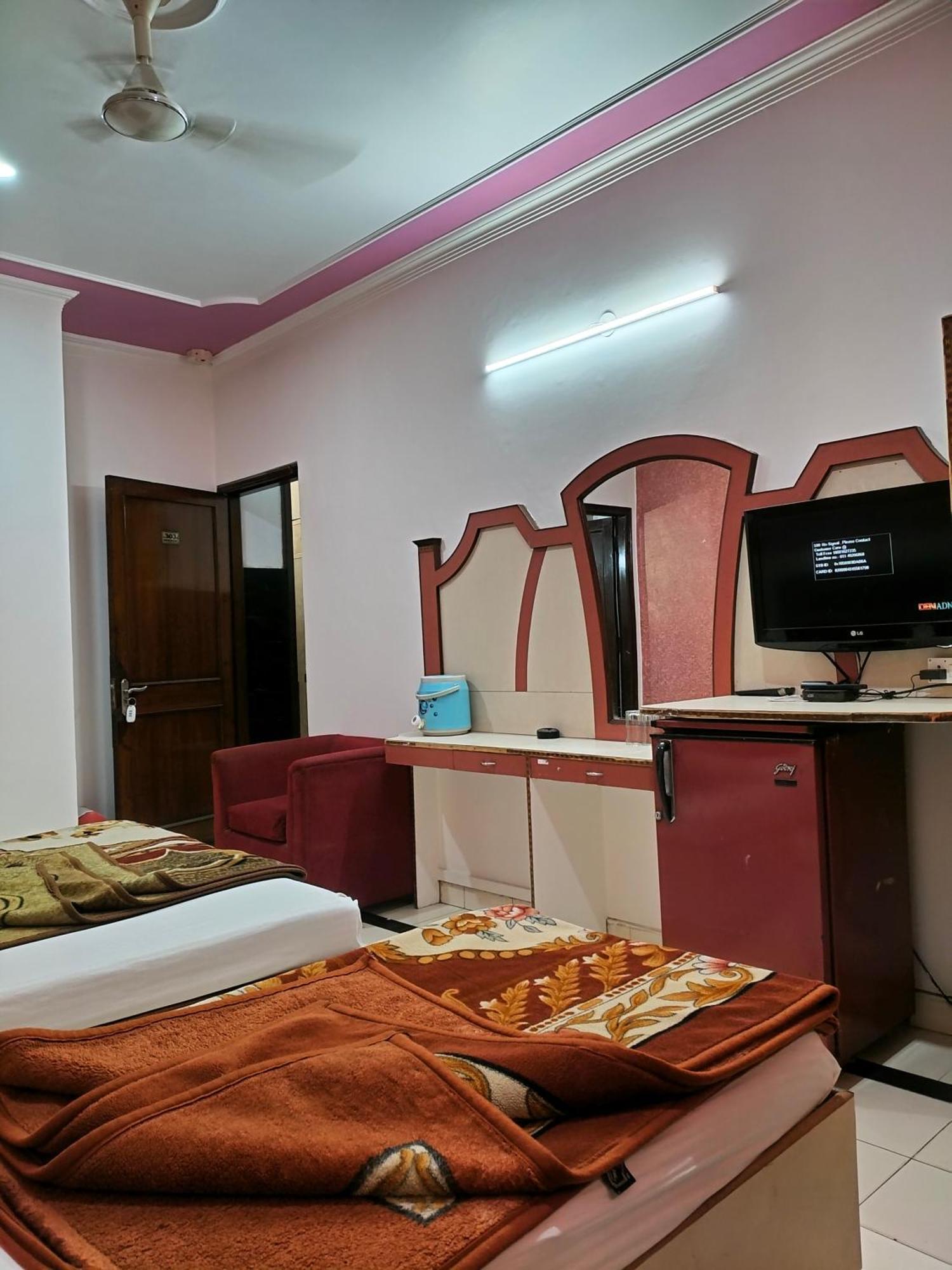 Hotel Yatri International New Delhi Cameră foto