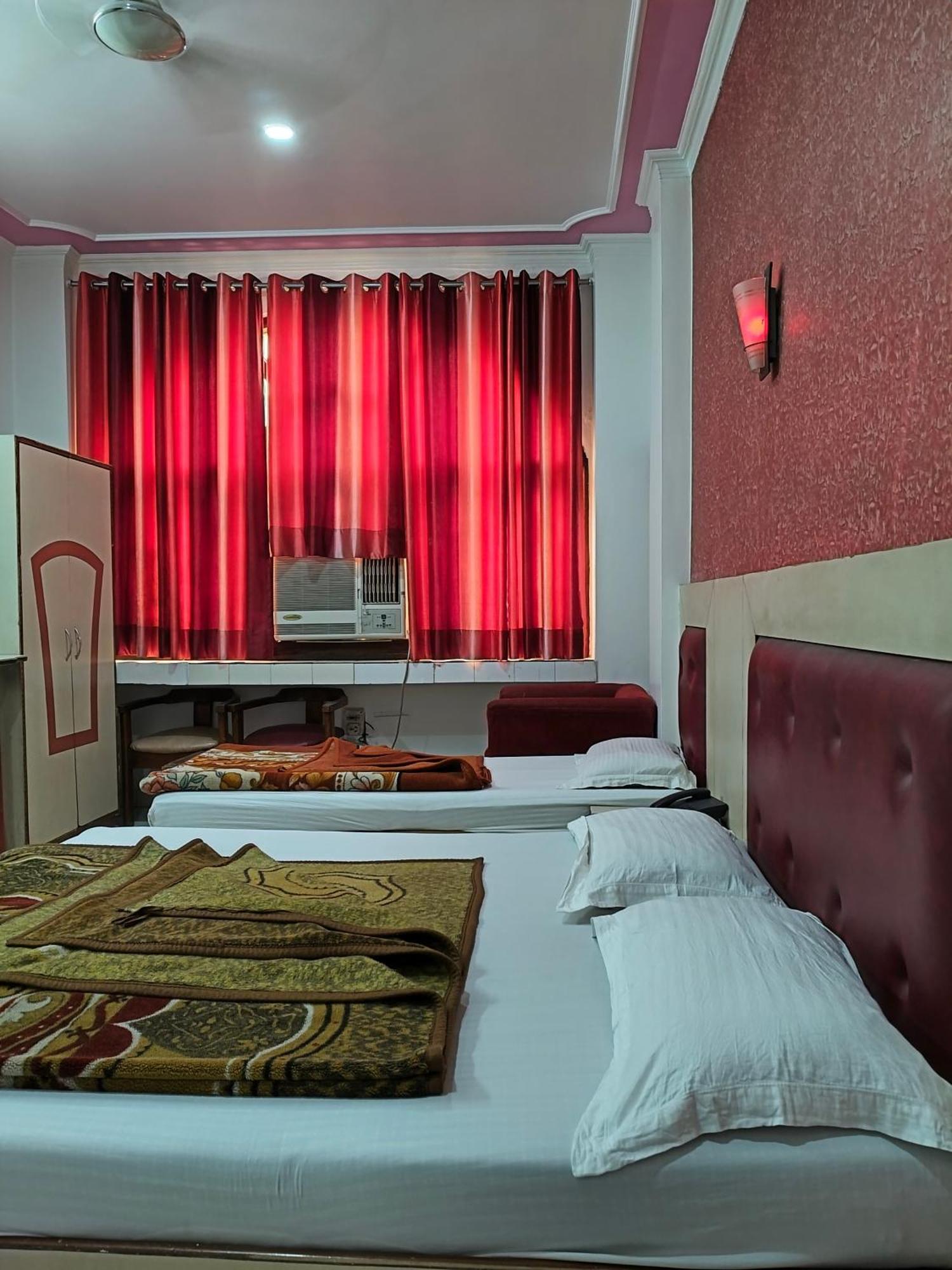 Hotel Yatri International New Delhi Cameră foto