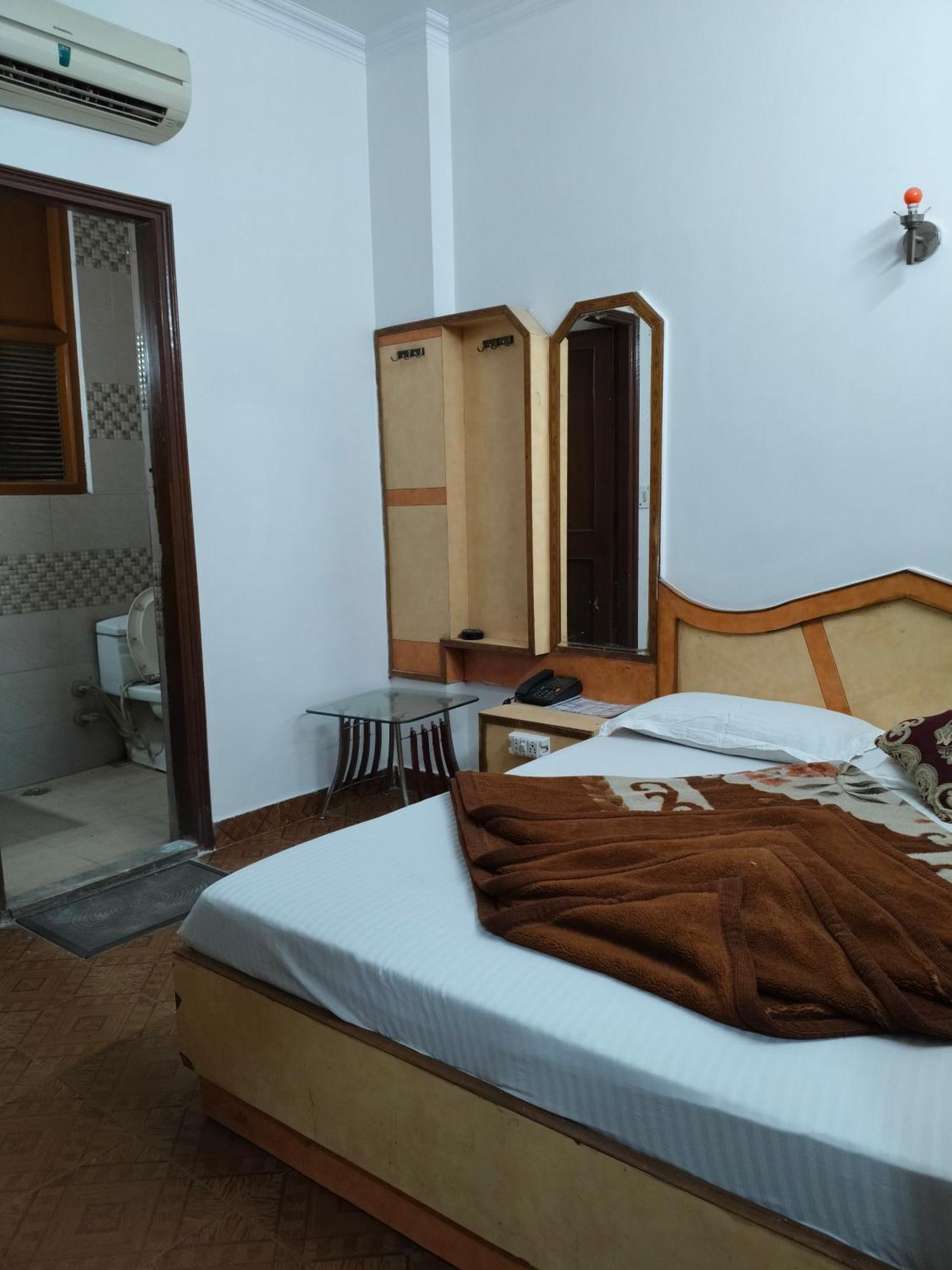 Hotel Yatri International New Delhi Cameră foto
