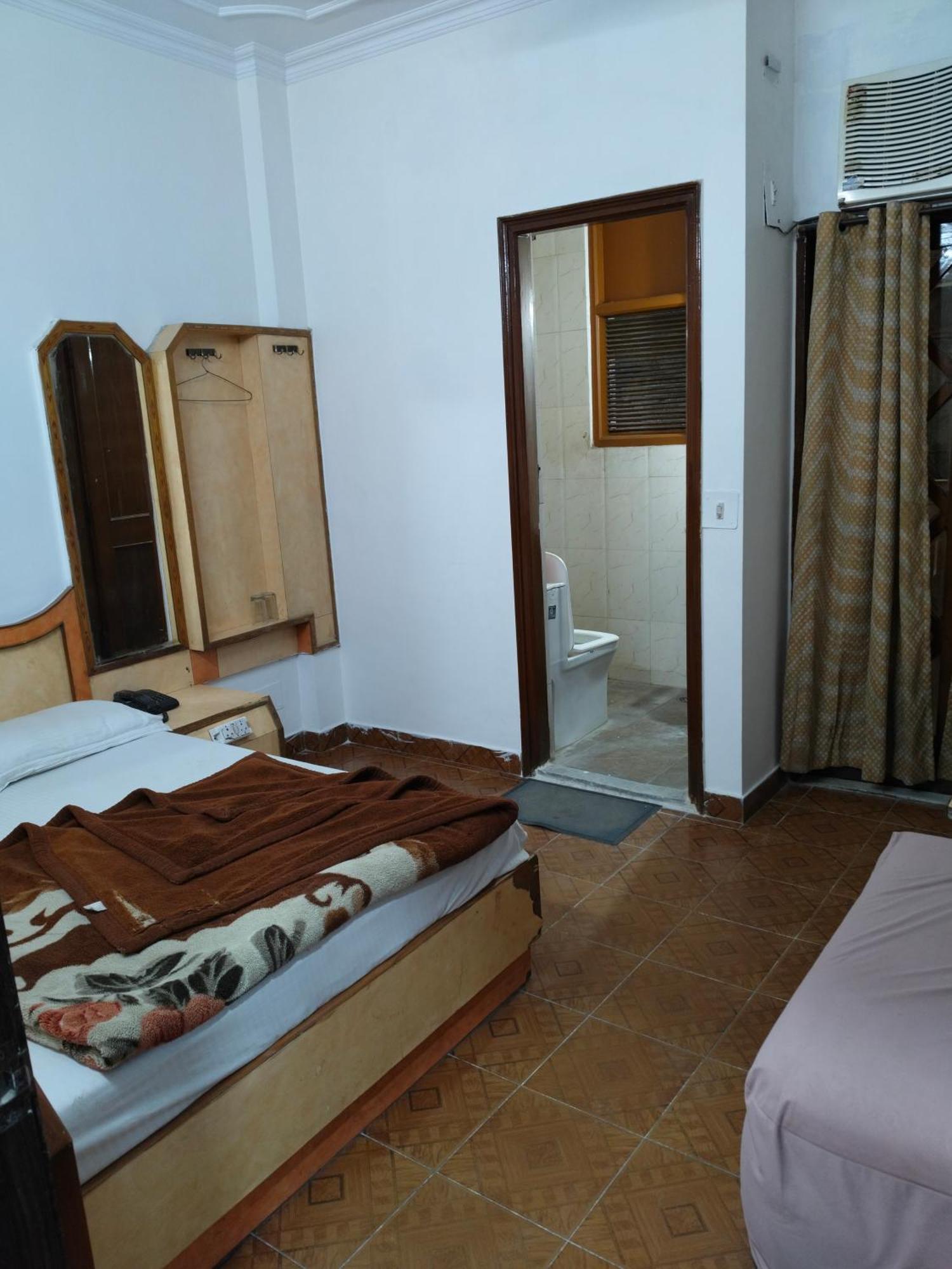 Hotel Yatri International New Delhi Cameră foto
