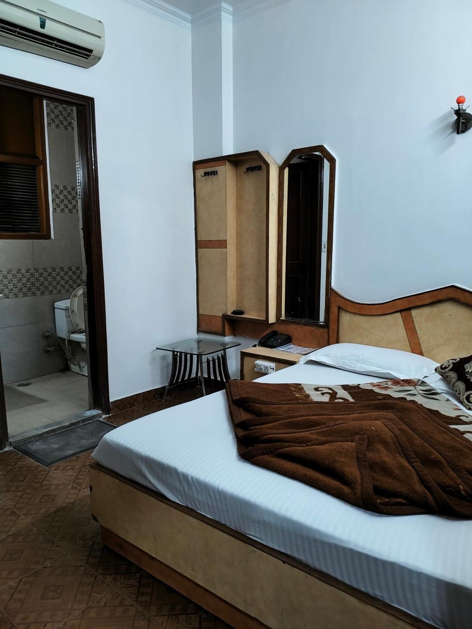 Hotel Yatri International New Delhi Cameră foto