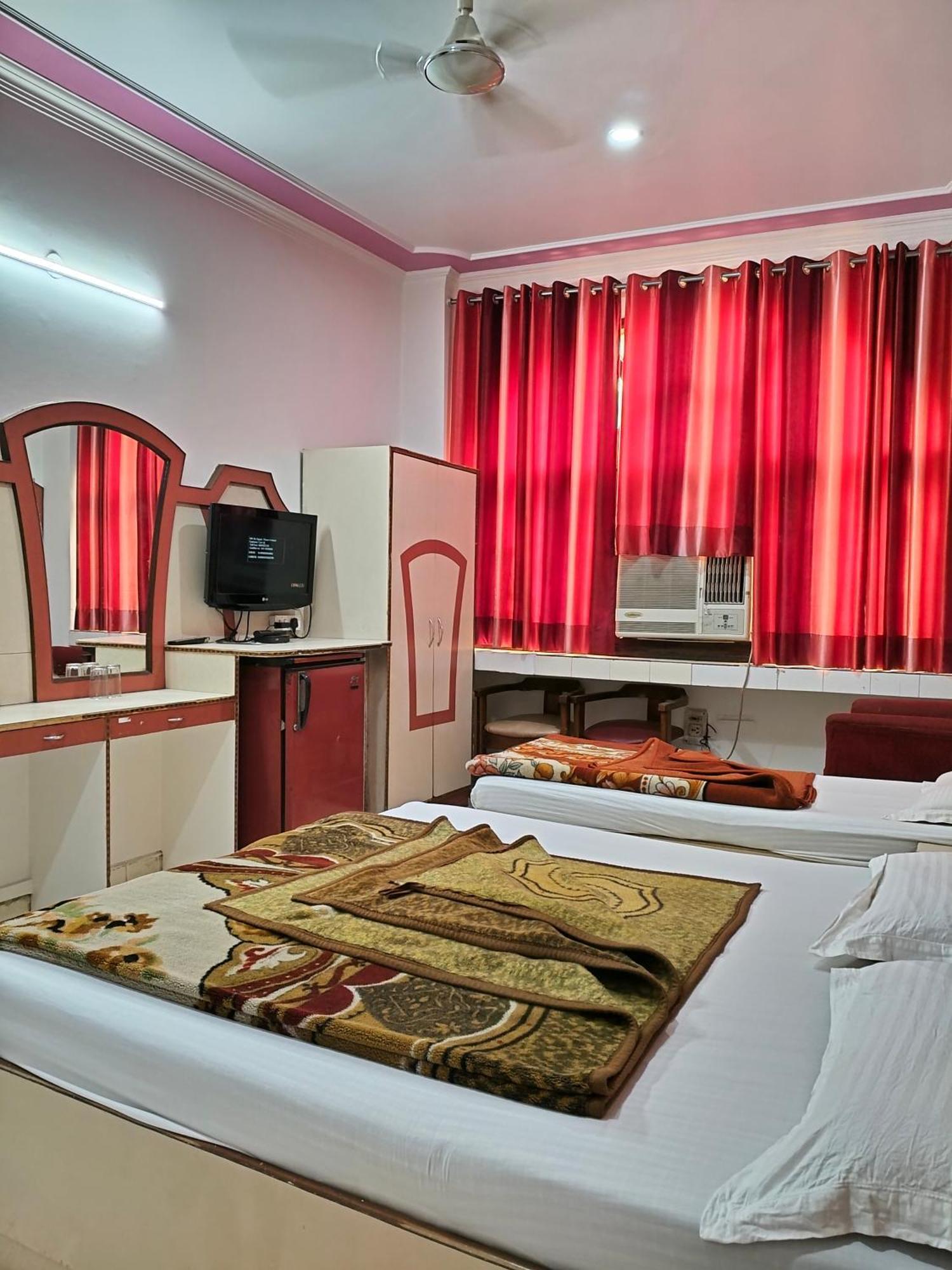 Hotel Yatri International New Delhi Cameră foto