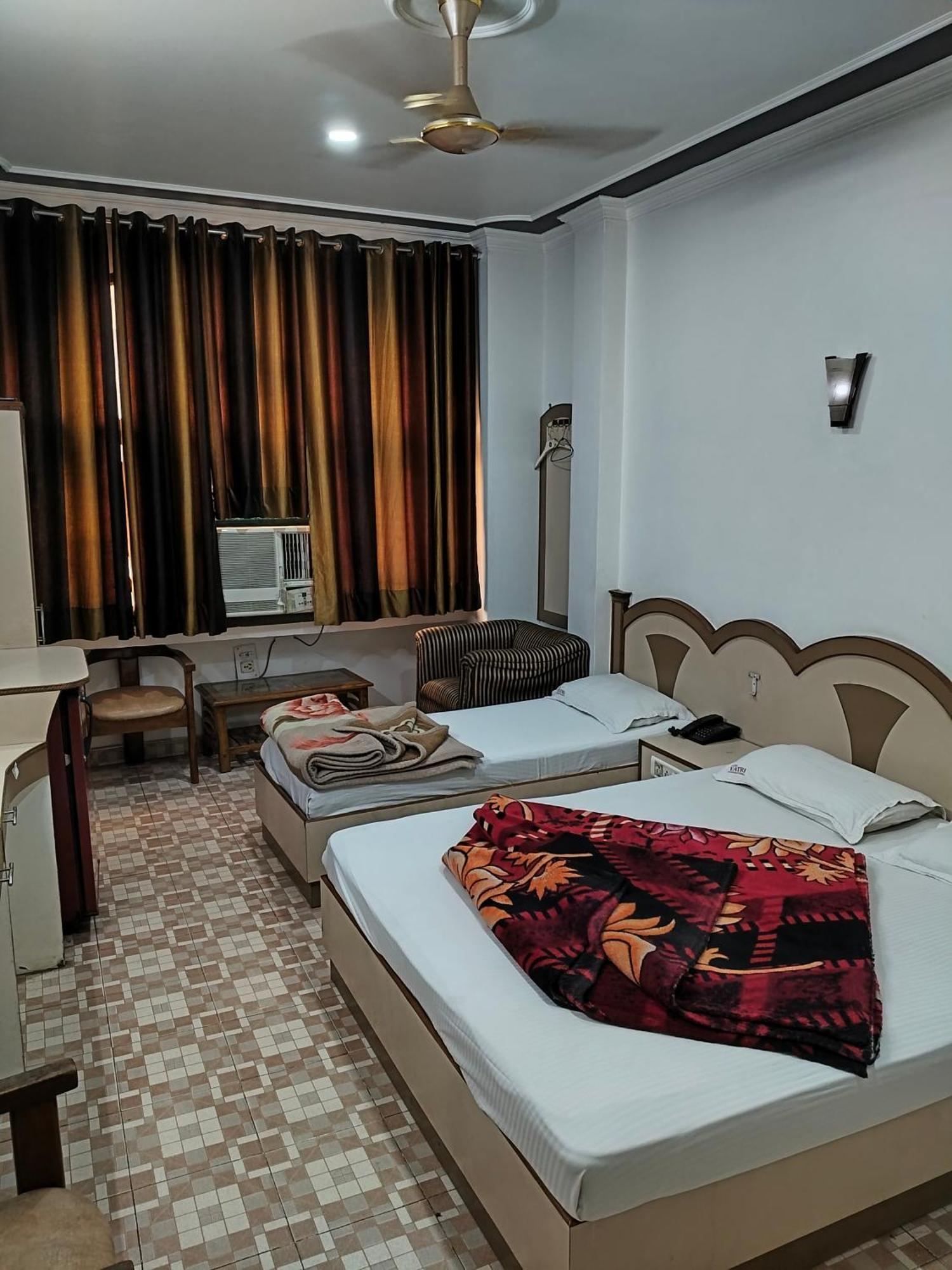 Hotel Yatri International New Delhi Cameră foto