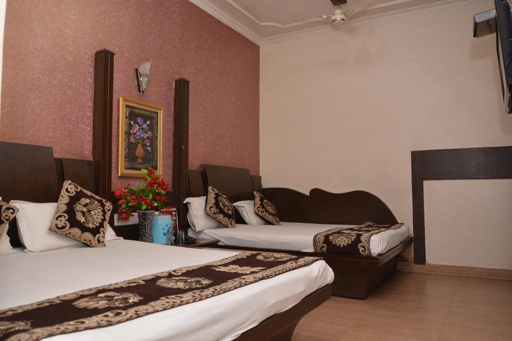 Hotel Yatri International New Delhi Exterior foto