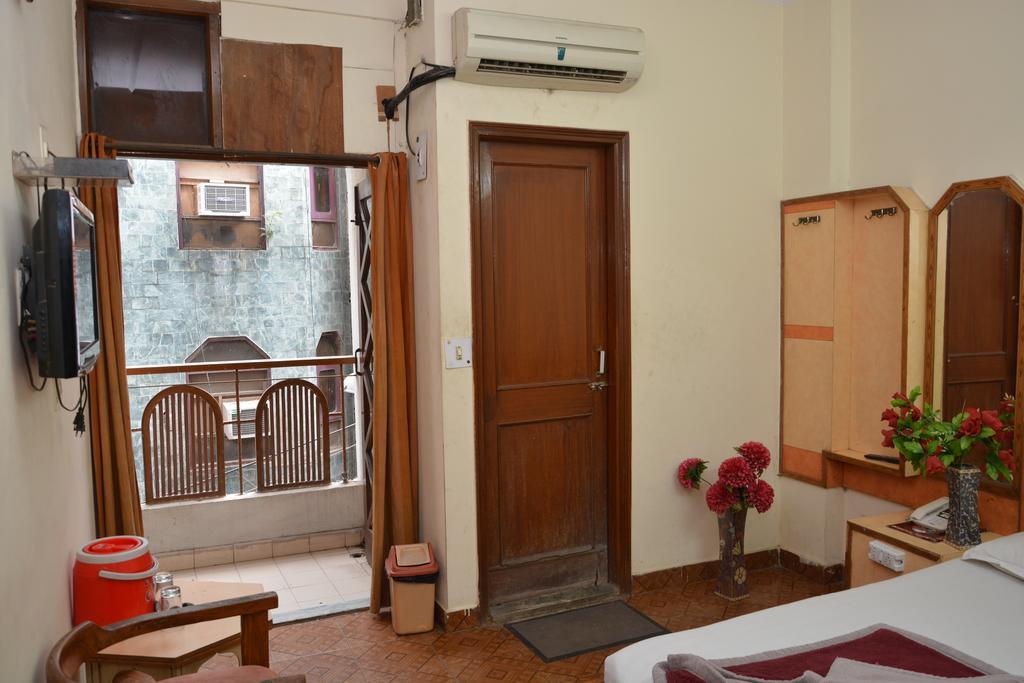 Hotel Yatri International New Delhi Exterior foto