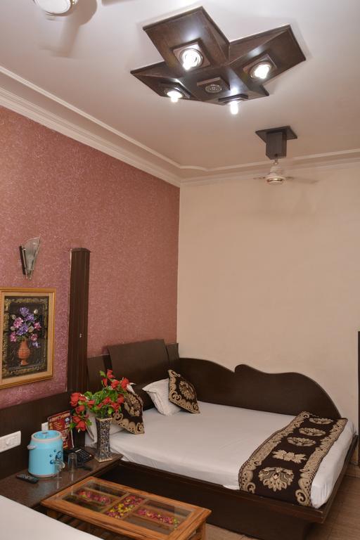 Hotel Yatri International New Delhi Exterior foto