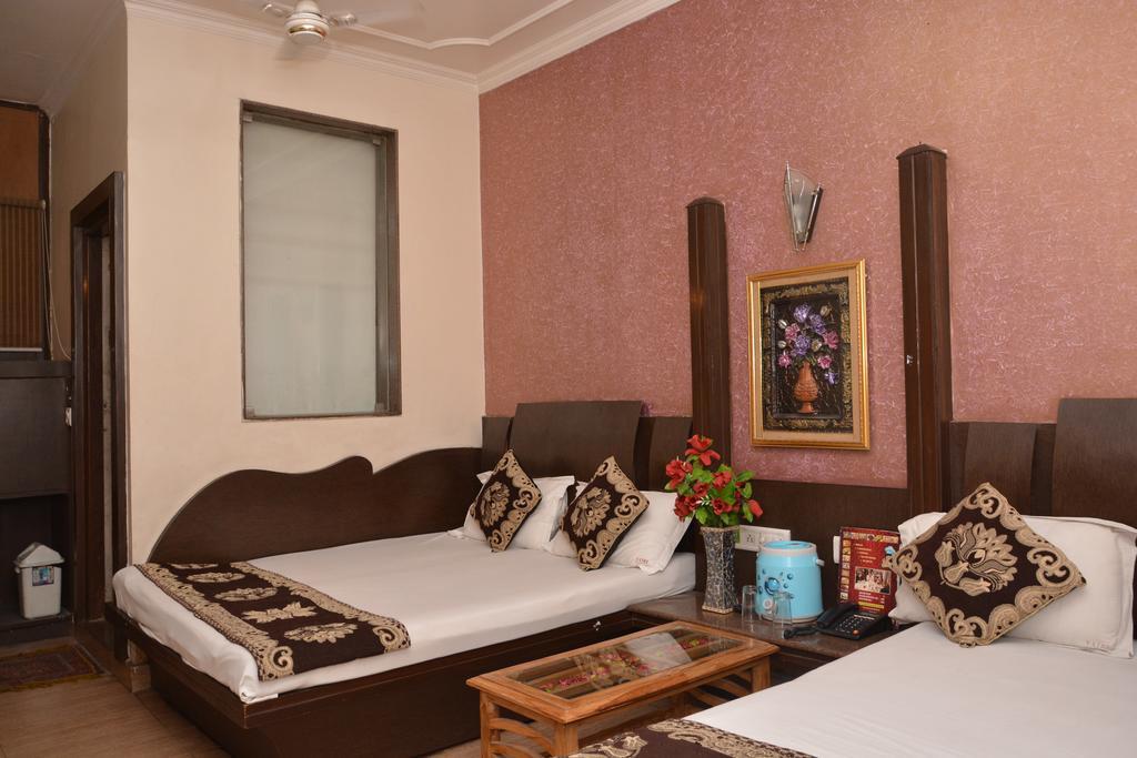 Hotel Yatri International New Delhi Exterior foto
