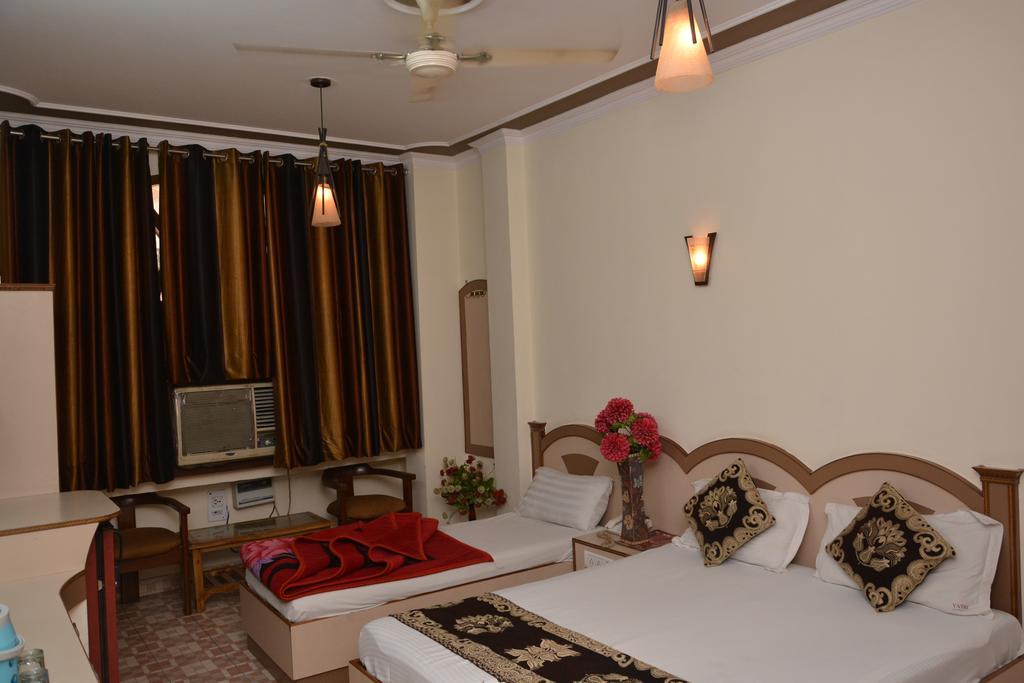 Hotel Yatri International New Delhi Exterior foto